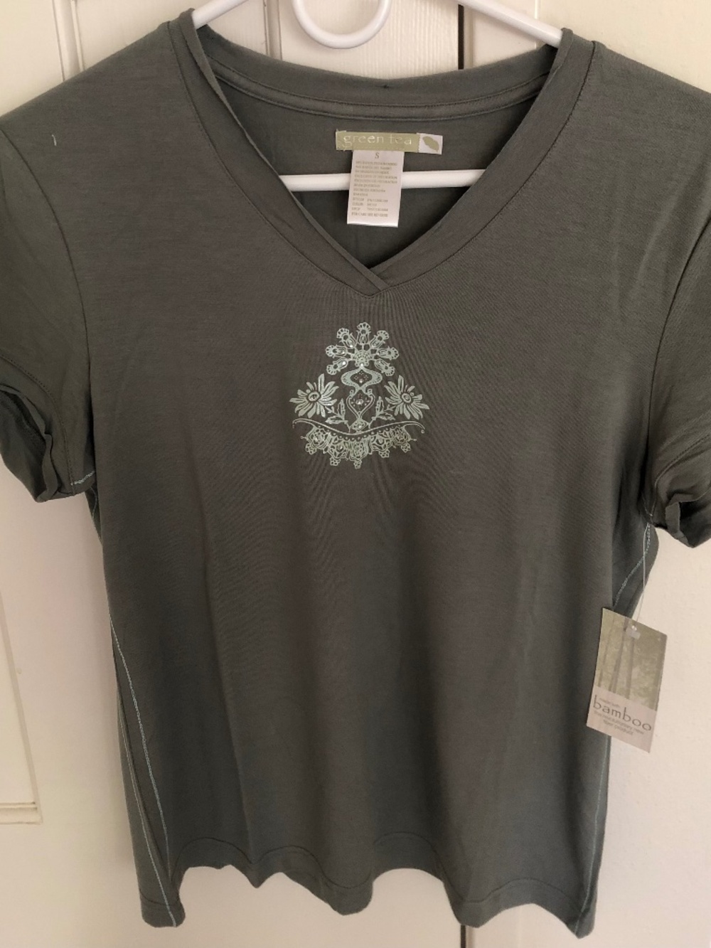 T-Shirt by Green Tea Size S Color Green